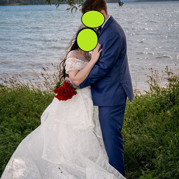 White Wedding Dress that will make you feel like a Princess! - Picture 5 of 7